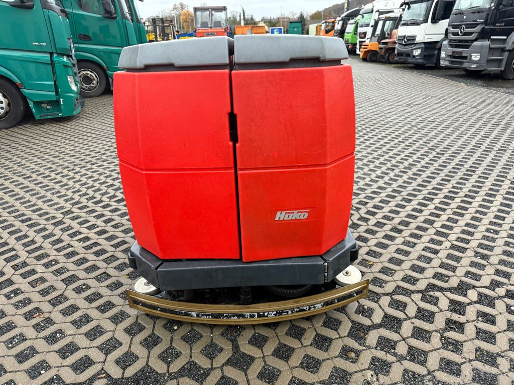 Hakomatic B1100 Kehr- Nass- Scheuersaugmaschine - Mašina za pranje podova: slika 4 Hakomatic B1100 Kehr- Nass- Scheuersaugmaschine - Mašina za pranje podova: slika 4