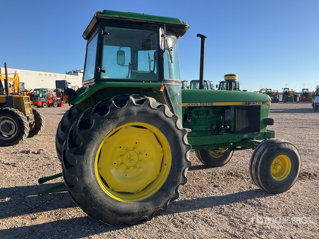1983 John Deere 3340 2WD Tractor - Traktor: slika 4 1983 John Deere 3340 2WD Tractor - Traktor: slika 4