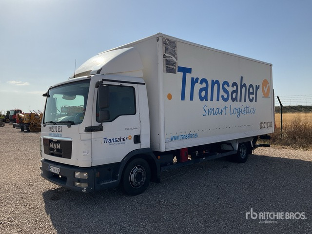 2011 MAN TGL12.240 4x2 4x2 (Inoperable) Van Truck - Furgon: slika 1 2011 MAN TGL12.240 4x2 4x2 (Inoperable) Van Truck - Furgon: slika 1
