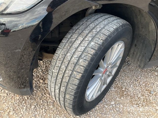 2016 Jaguar F Pace AWD Automobile - Automobil: slika 5 2016 Jaguar F Pace AWD Automobile - Automobil: slika 5