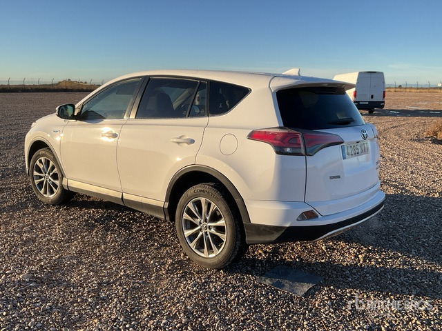 2019 Toyota RAV4 Hybrid SUV - SUVSUV: slika 2 2019 Toyota RAV4 Hybrid SUV - SUVSUV: slika 2