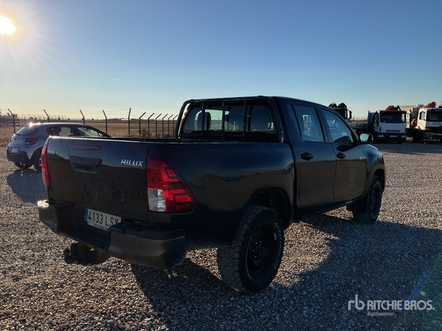2021 Toyota Hilux 4x4 Crew Cab Pickup - Pikap: slika 3 2021 Toyota Hilux 4x4 Crew Cab Pickup - Pikap: slika 3