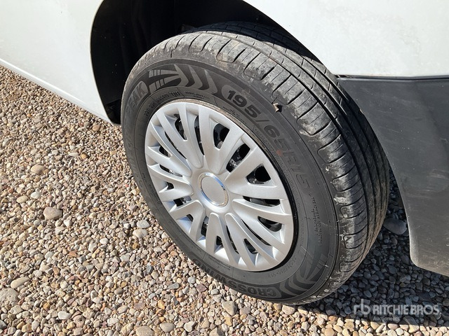 2016 Renault Kangoo Cargo Van - Dostavno vozilo: slika 4 2016 Renault Kangoo Cargo Van - Dostavno vozilo: slika 4