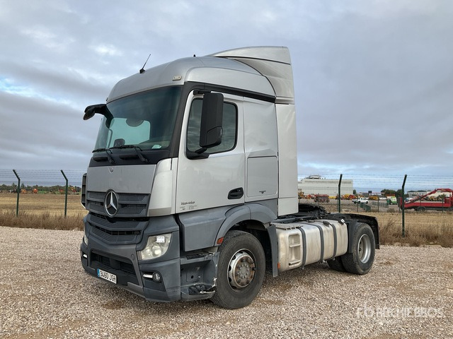 2015 Mercedes-Benz Actros 1845LS 4x2 S/A Sleeper Truck Tractor - Tegljač: slika 2 2015 Mercedes-Benz Actros 1845LS 4x2 S/A Sleeper Truck Tractor - Tegljač: slika 2