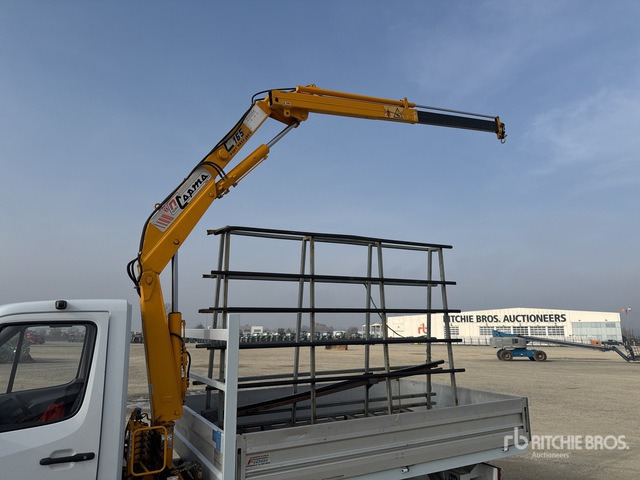 1997 Mercedes-Benz 312DT 1996 Nuova Copma C165/1 890 kg on Flatbed Truck with Crane - Kamion sa tovarnim sandukom: slika 4 1997 Mercedes-Benz 312DT 1996 Nuova Copma C165/1 890 kg on Flatbed Truck with Crane - Kamion sa tovarnim sandukom: slika 4