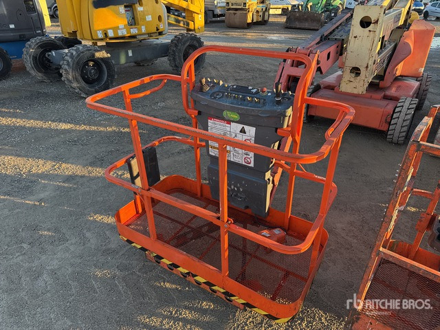 2000 JLG E450AJ Electric Articulating Boom Lift - Zglobna platforma: slika 5 2000 JLG E450AJ Electric Articulating Boom Lift - Zglobna platforma: slika 5