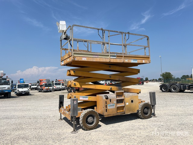 2006 Haulotte H15SX Scissor Lift - Lift u obliku makaza: slika 2 2006 Haulotte H15SX Scissor Lift - Lift u obliku makaza: slika 2