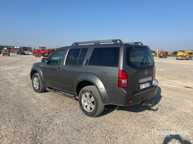 2006 Nissan Pathfinder SUV - SUVSUV: slika 4 2006 Nissan Pathfinder SUV - SUVSUV: slika 4