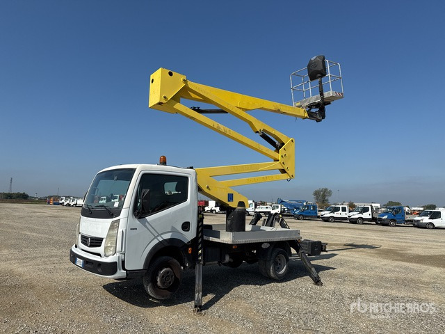 2011 Renault Maxity 110Dxi 2011 Socage DA320 20 m on Bucket Truck - Vazdušna platforma montirana na kamion: slika 1 2011 Renault Maxity 110Dxi 2011 Socage DA320 20 m on Bucket Truck - Vazdušna platforma montirana na kamion: slika 1