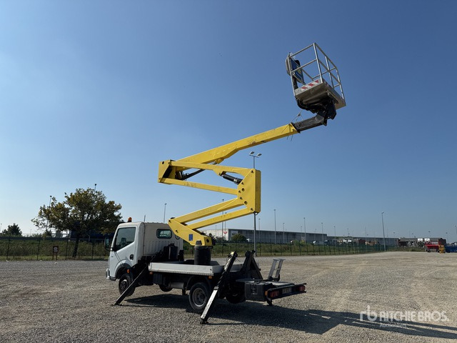2011 Renault Maxity 110Dxi 2011 Socage DA320 20 m on Bucket Truck - Vazdušna platforma montirana na kamion: slika 4 2011 Renault Maxity 110Dxi 2011 Socage DA320 20 m on Bucket Truck - Vazdušna platforma montirana na kamion: slika 4