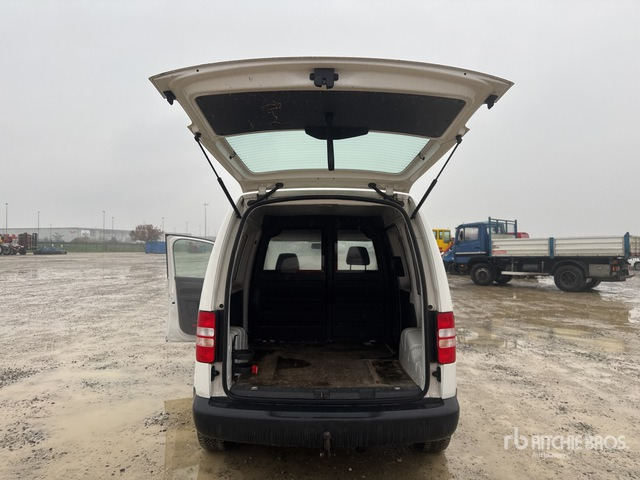 2011 Volkswagen Caddy CNG Van Truck - Kamion sa zatvorenim sandukom: slika 4 2011 Volkswagen Caddy CNG Van Truck - Kamion sa zatvorenim sandukom: slika 4