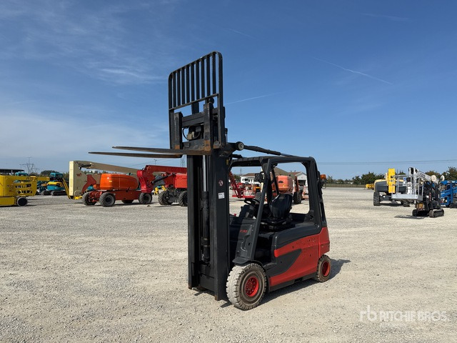 2014 Linde E30L-01 3000 kg Electric Forklift - Električni viljuškar: slika 1 2014 Linde E30L-01 3000 kg Electric Forklift - Električni viljuškar: slika 1