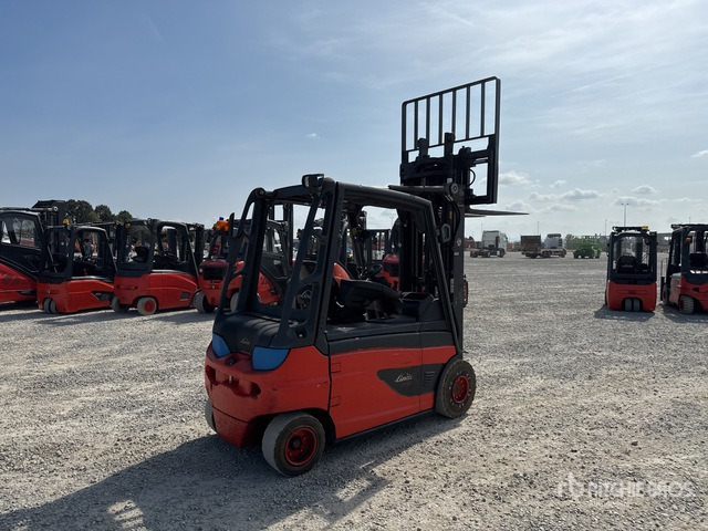 2014 Linde E30L-01 3000 kg Electric Forklift - Električni viljuškar: slika 3 2014 Linde E30L-01 3000 kg Electric Forklift - Električni viljuškar: slika 3