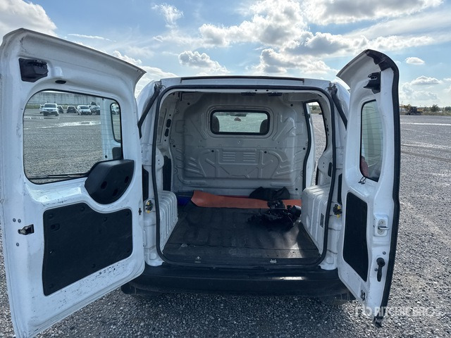2015 Fiat Fiorino Autocarro furgonato - Mali kombi: slika 5 2015 Fiat Fiorino Autocarro furgonato - Mali kombi: slika 5