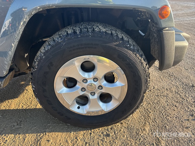 2015 Jeep Wrangler Unlimited Sahara 2.8 CRD 4WD auto 147KW/200CV SUV - SUVSUV: slika 4 2015 Jeep Wrangler Unlimited Sahara 2.8 CRD 4WD auto 147KW/200CV SUV - SUVSUV: slika 4