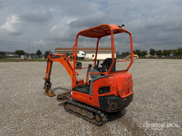 2015 Kubota KX016-4 Mini escavatore: <6.6t - Mini bager: slika 3 2015 Kubota KX016-4 Mini escavatore: <6.6t - Mini bager: slika 3