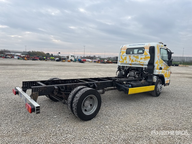2015 Mitsubishi Fuso Canter 4x2 Cab and Chassis - Kamion sa golom šasijom i zatvorenom kabinom: slika 3 2015 Mitsubishi Fuso Canter 4x2 Cab and Chassis - Kamion sa golom šasijom i zatvorenom kabinom: slika 3