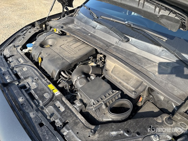 2018 Jaguar E Pace 2.0D I4 R-DYNAMIC SE 4WD 240CV SUV - SUVSUV: slika 5 2018 Jaguar E Pace 2.0D I4 R-DYNAMIC SE 4WD 240CV SUV - SUVSUV: slika 5