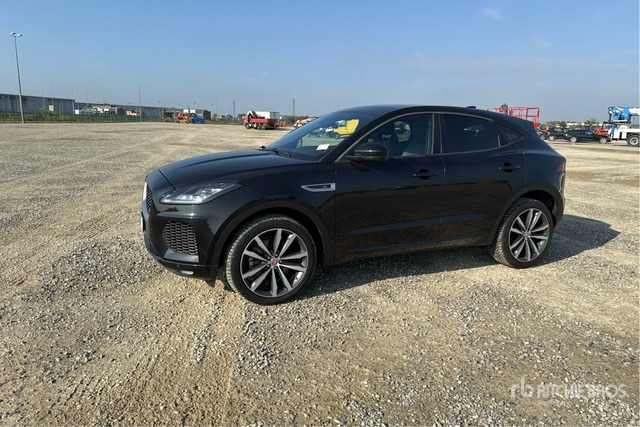 2018 Jaguar E Pace 2.0D I4 R-DYNAMIC SE 4WD 240CV SUV - SUVSUV: slika 3 2018 Jaguar E Pace 2.0D I4 R-DYNAMIC SE 4WD 240CV SUV - SUVSUV: slika 3
