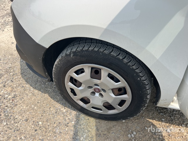 2019 Fiat Doblo Cargo Autocarro furgonato - Mali kombi: slika 5 2019 Fiat Doblo Cargo Autocarro furgonato - Mali kombi: slika 5