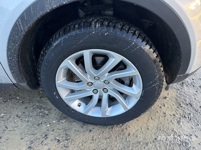 2019 Land Rover Discovery Sport 2.0 TD4 150CV SE 4WD SUV - SUVSUV: slika 4 2019 Land Rover Discovery Sport 2.0 TD4 150CV SE 4WD SUV - SUVSUV: slika 4