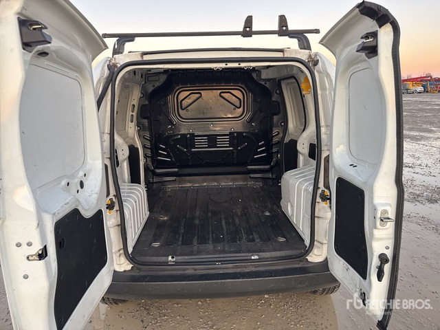 2020 Fiat Fiorino 1.3 MULTIJET 80CV E6D-TEMP Van Truck - Kamion sa zatvorenim sandukom: slika 4 2020 Fiat Fiorino 1.3 MULTIJET 80CV E6D-TEMP Van Truck - Kamion sa zatvorenim sandukom: slika 4