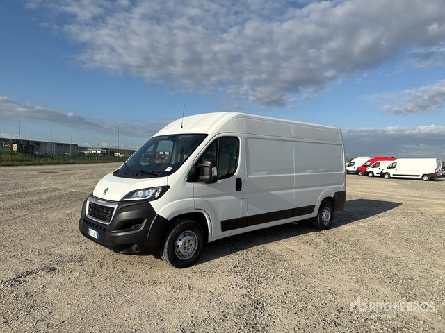 2020 Peugeot Boxer 333 L3H2 2.2 BLUEHDU 140CV S&S Van Truck - Mali kombi: slika 1 2020 Peugeot Boxer 333 L3H2 2.2 BLUEHDU 140CV S&S Van Truck - Mali kombi: slika 1