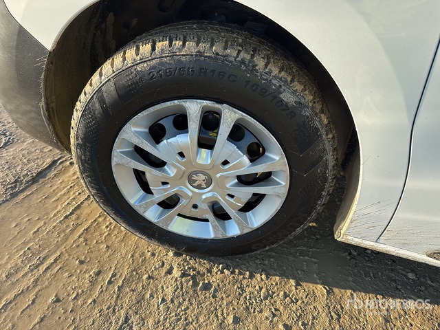 2020 Peugeot Expert 2.0 BLUEHDI 120 SeS PREMIUM STAND Van Truck - Kamion sa zatvorenim sandukom: slika 5 2020 Peugeot Expert 2.0 BLUEHDI 120 SeS PREMIUM STAND Van Truck - Kamion sa zatvorenim sandukom: slika 5