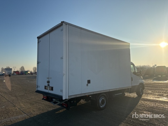 2021 Iveco Daily CABINATO 35S14N BLUE POWER 3750 ... Van Truck - Kamion sa zatvorenim sandukom: slika 3 2021 Iveco Daily CABINATO 35S14N BLUE POWER 3750 ... Van Truck - Kamion sa zatvorenim sandukom: slika 3