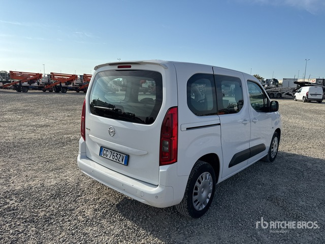 2021 Opel Combo LIFE 1.5 D 100CV EDITION PLUS L ... Van Truck - Mali kombi: slika 3 2021 Opel Combo LIFE 1.5 D 100CV EDITION PLUS L ... Van Truck - Mali kombi: slika 3