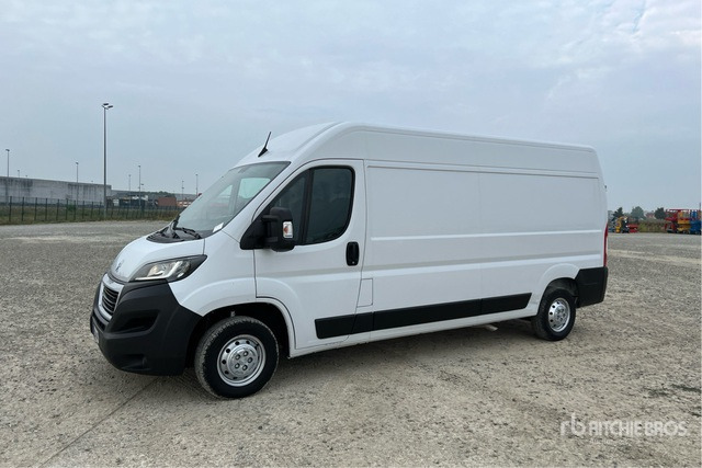 2021 Peugeot Boxer 333 L3H2 2.2 BLUEHDI 140CV S&S Van Truck - Furgon: slika 2 2021 Peugeot Boxer 333 L3H2 2.2 BLUEHDI 140CV S&S Van Truck - Furgon: slika 2