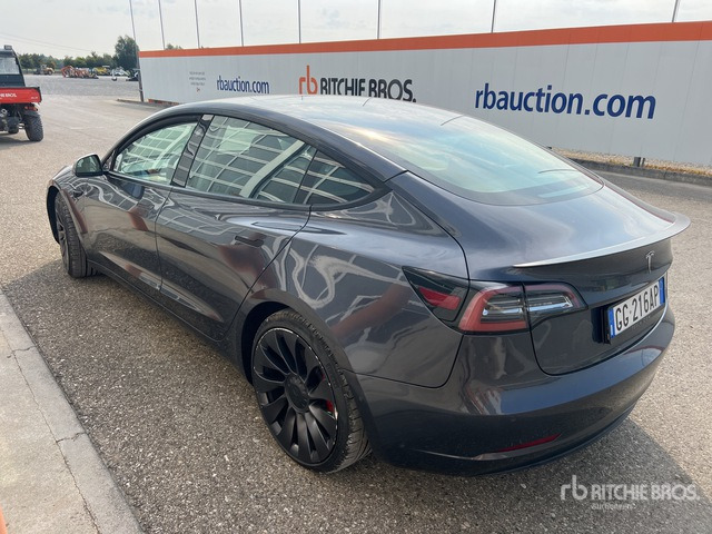 2021 Tesla Model 3 3 PERFORMANCE DUAL MOTOR 4WD Automobile - Automobil: slika 3 2021 Tesla Model 3 3 PERFORMANCE DUAL MOTOR 4WD Automobile - Automobil: slika 3