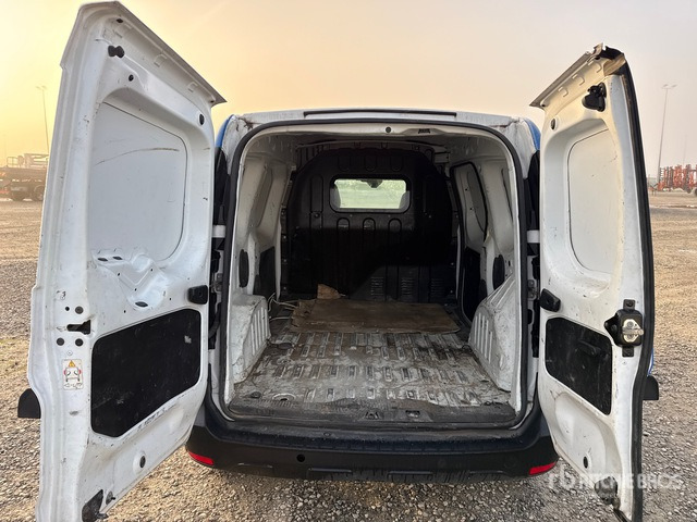 2022 Renault Van Truck - Kamion sa zatvorenim sandukom: slika 5 2022 Renault Van Truck - Kamion sa zatvorenim sandukom: slika 5