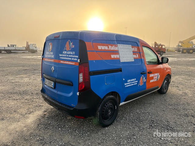 2022 Renault Van Truck - Kamion sa zatvorenim sandukom: slika 3 2022 Renault Van Truck - Kamion sa zatvorenim sandukom: slika 3