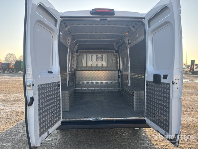 2023 Fiat Ducato 35 MH2 2.2 MJT3 140CV E6D-FIN Van Truck - Kamion sa zatvorenim sandukom: slika 4 2023 Fiat Ducato 35 MH2 2.2 MJT3 140CV E6D-FIN Van Truck - Kamion sa zatvorenim sandukom: slika 4