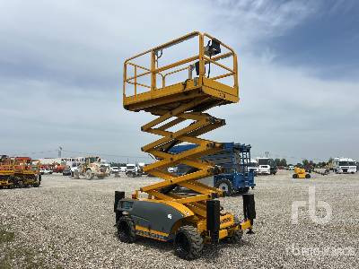 HAULOTTE COMPACT12 Diesel - Lift u obliku makaza: slika 1 HAULOTTE COMPACT12 Diesel - Lift u obliku makaza: slika 1
