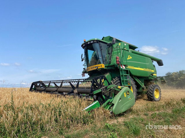 2004 John Deere 9660 WTS Hillmaster II with header and header trailer ... Combine Harvester - Tarup/ Mulčer: slika 1 2004 John Deere 9660 WTS Hillmaster II with header and header trailer ... Combine Harvester - Tarup/ Mulčer: slika 1