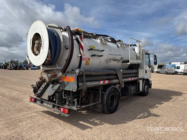 2005 Renault Midlum 220 dCi 2005 Rivard Cleanfos 16T on 4x2 ... Vacuum Excavator Truck - Vakuumska cisterna: slika 4 2005 Renault Midlum 220 dCi 2005 Rivard Cleanfos 16T on 4x2 ... Vacuum Excavator Truck - Vakuumska cisterna: slika 4