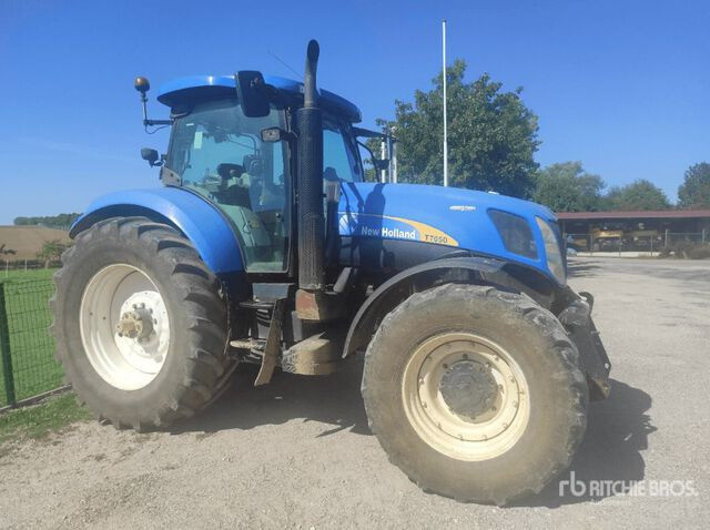 2009 New Holland T7050 AutoCommand Tracteur Agricole 4WD Tractor - Traktor: slika 2 2009 New Holland T7050 AutoCommand Tracteur Agricole 4WD Tractor - Traktor: slika 2
