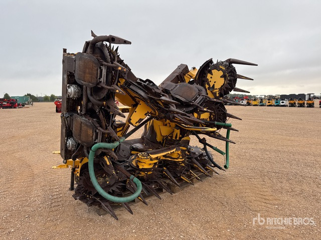 2014 New Holland 750SFIE Bec A Mais 10 Rangs 10 Row Corn Forage Harvester Header - Kombajn za kukuruz: slika 1 2014 New Holland 750SFIE Bec A Mais 10 Rangs 10 Row Corn Forage Harvester Header - Kombajn za kukuruz: slika 1