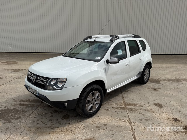 2015 DACIA Duster 4x4 Vehicule Utilitaire Cargo Van - Automobil: slika 1 2015 DACIA Duster 4x4 Vehicule Utilitaire Cargo Van - Automobil: slika 1