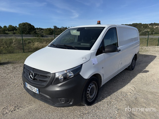2018 Mercedes-Benz Vito 111 cdi Vehicule Utilitaire Cargo Van - Mali kombi: slika 2 2018 Mercedes-Benz Vito 111 cdi Vehicule Utilitaire Cargo Van - Mali kombi: slika 2