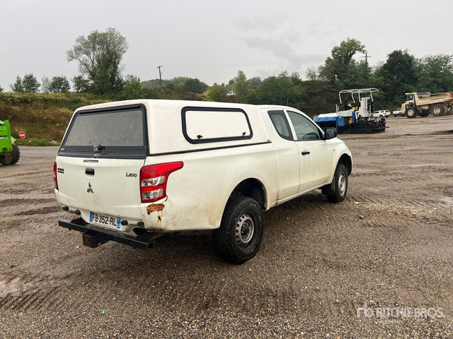 2018 Mitsubishi L200 4x4 Extended Cab (Inoperable) Pickup - Pikap: slika 3 2018 Mitsubishi L200 4x4 Extended Cab (Inoperable) Pickup - Pikap: slika 3