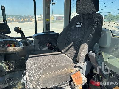 Utovarivač točkaš CAT 938M Chargeuse Sur Pneus: slika 10