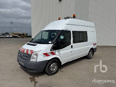 FORD TRANSIT 4x2 Camion Fourgon - Kamion sa zatvorenim sandukom: slika 1 FORD TRANSIT 4x2 Camion Fourgon - Kamion sa zatvorenim sandukom: slika 1