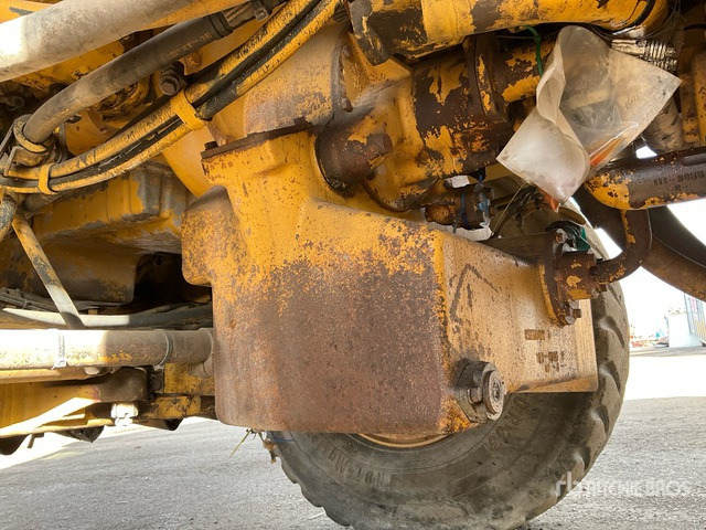 2003 Cat 771D (Inoperable) Haul Truck - Kiper sa krutom šasijom/ Kiper za kamen: slika 5 2003 Cat 771D (Inoperable) Haul Truck - Kiper sa krutom šasijom/ Kiper za kamen: slika 5