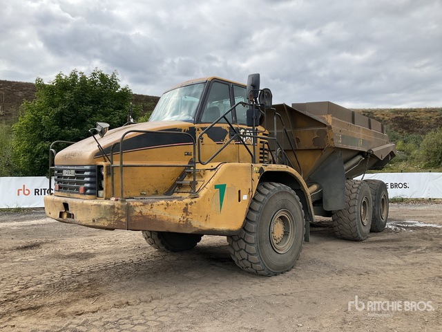 2005 Cat 735 6x6 Articulated Dump Truck - Zglobni kiper: slika 1 2005 Cat 735 6x6 Articulated Dump Truck - Zglobni kiper: slika 1