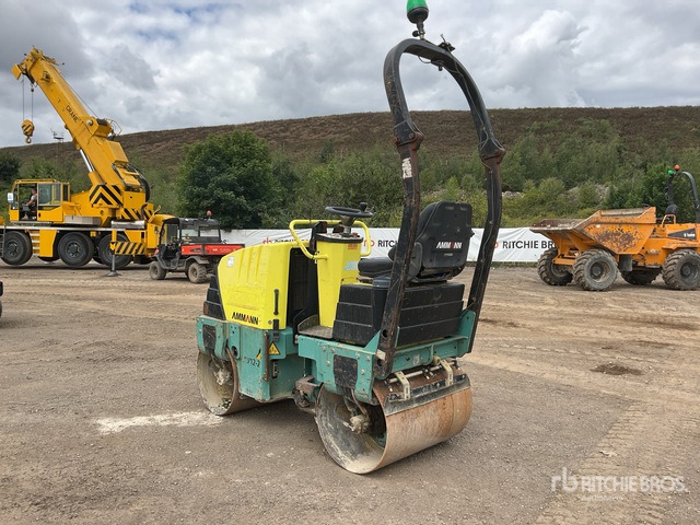 2012 Ammann AV12-2 Double Drum Roller - Valjak za puteve: slika 3 2012 Ammann AV12-2 Double Drum Roller - Valjak za puteve: slika 3