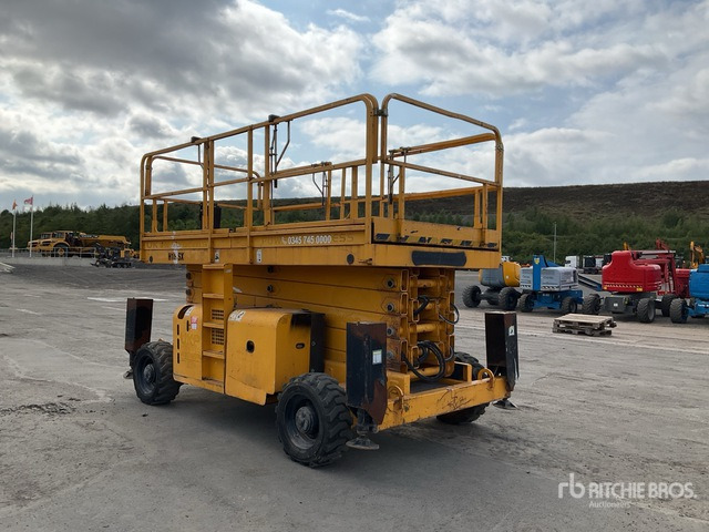 2012 Haulotte H18SXNT 4x4 Diesel Scissor Lift - Lift u obliku makaza: slika 4 2012 Haulotte H18SXNT 4x4 Diesel Scissor Lift - Lift u obliku makaza: slika 4