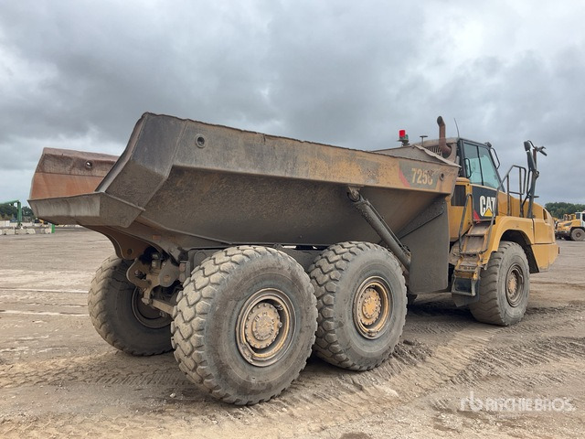 2015 Cat 725C Articulated Dump Truck - Zglobni kiper: slika 3 2015 Cat 725C Articulated Dump Truck - Zglobni kiper: slika 3